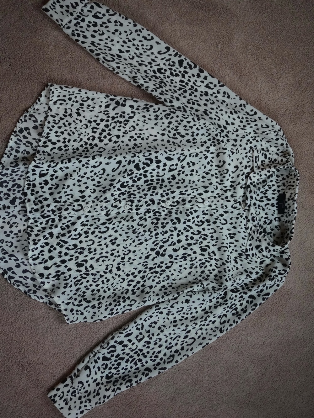 Tahari Black and White Leopard Print Long Sleeve Button Down Blouse